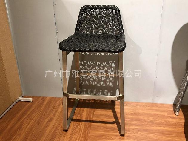不锈钢藤编吧椅在家具行业中的趋势