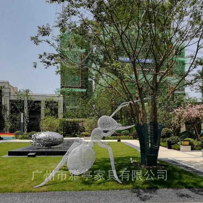 不锈钢镂空雕塑能带来什么效果？