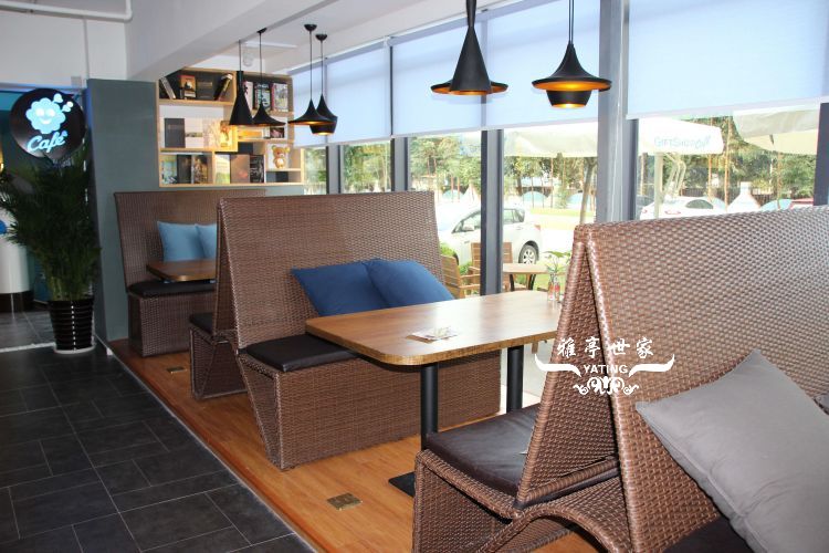 连体藤编卡座沙发YT-0129 应用效果展示